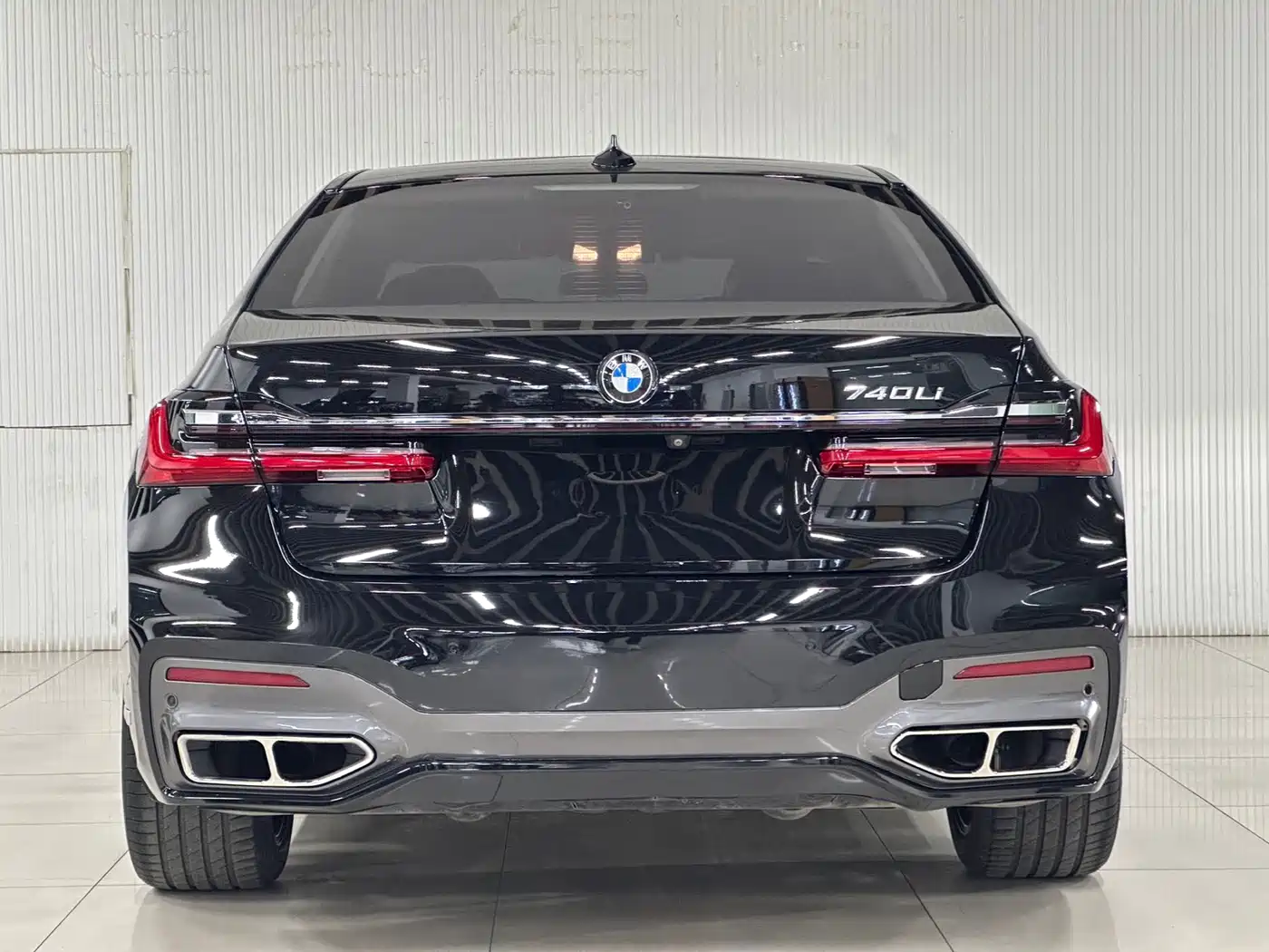 BMW 7 Series 2016 740Li Leading Edition фото 8