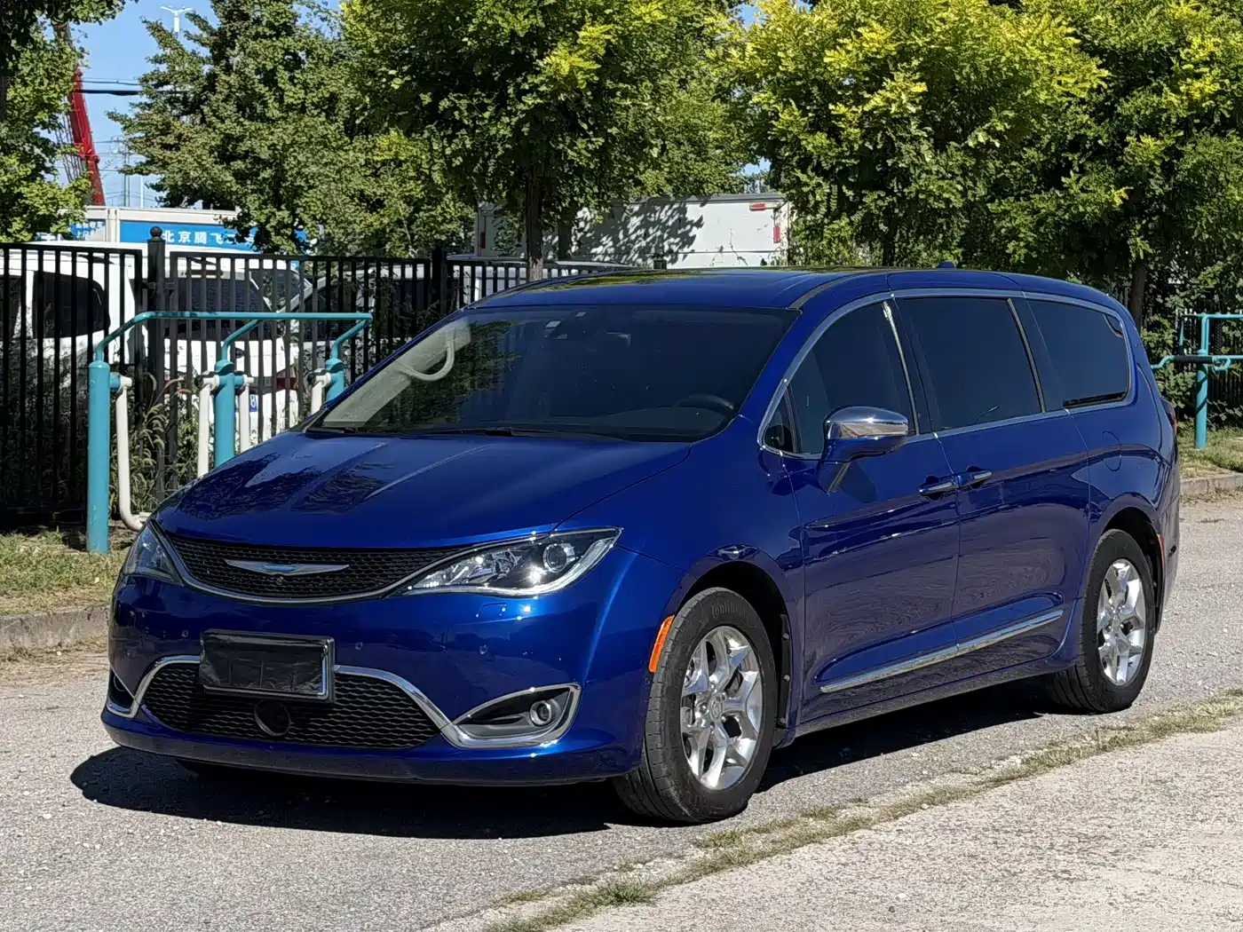 Chrysler Grand Voyager (Import) 2019 2017 3.6L Premium Edition