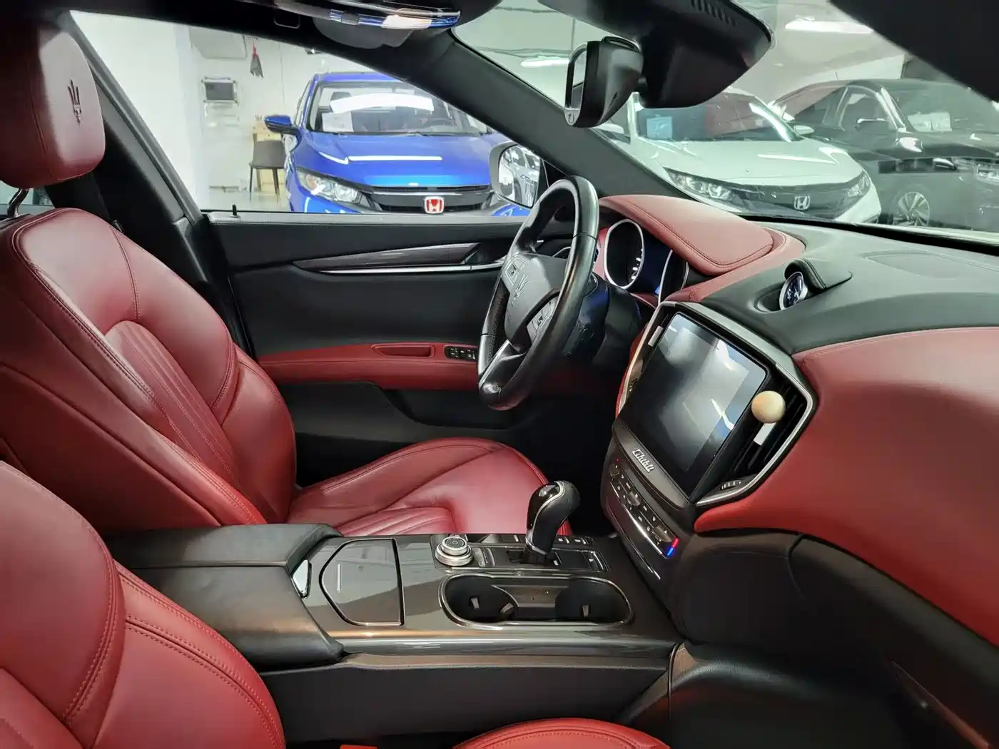 Фото 15 - Maserati Ghibli