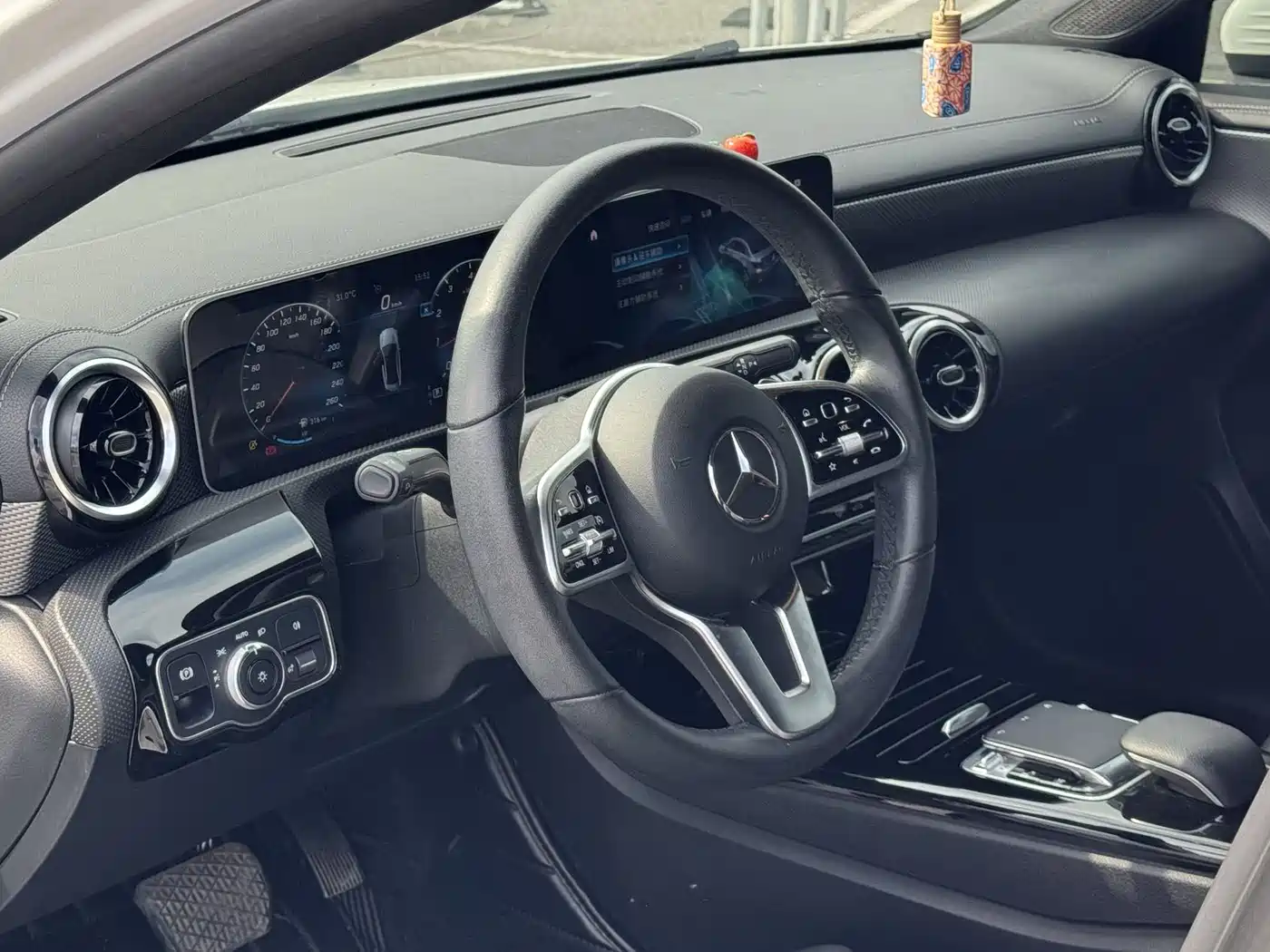 Mercedes-Benz A-Class 2019 A 200 L фото 15