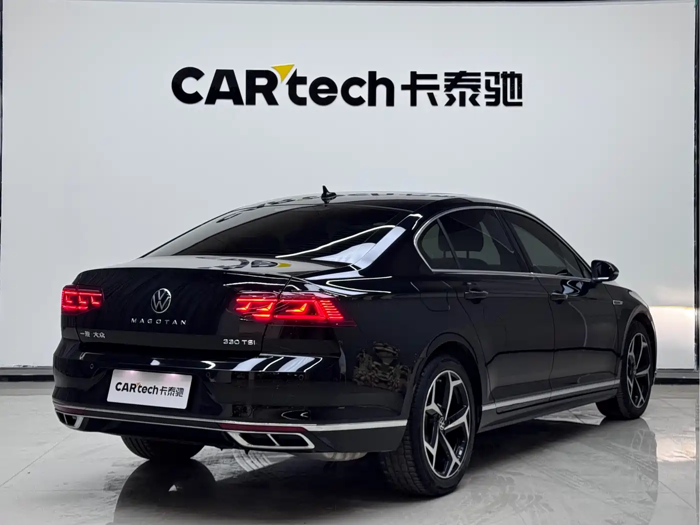 Volkswagen Magotan 2023 Model 2 Million Commemorative Edition 330TSI DSG Luxury фото 9