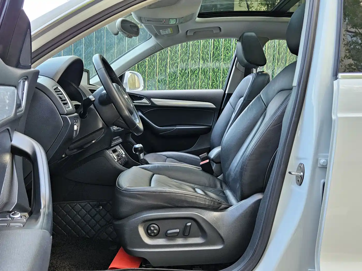 Audi Q3 2015 35 TFSI quattro Technology фото 6