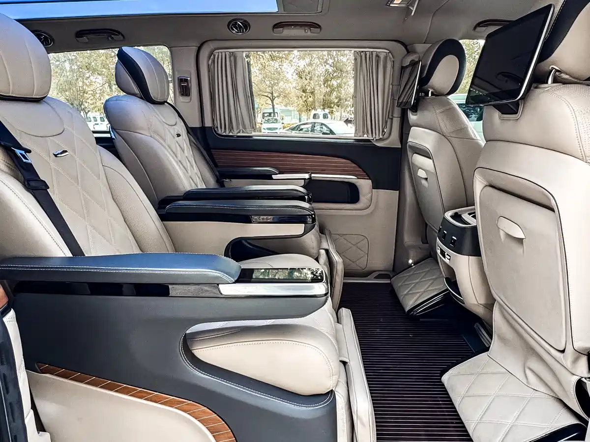 MERCEDES-BENZ V CLASS