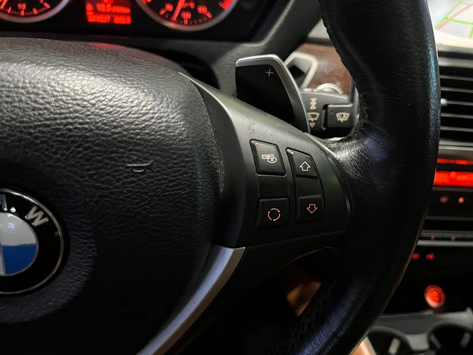 Photo 15 - BMW X6