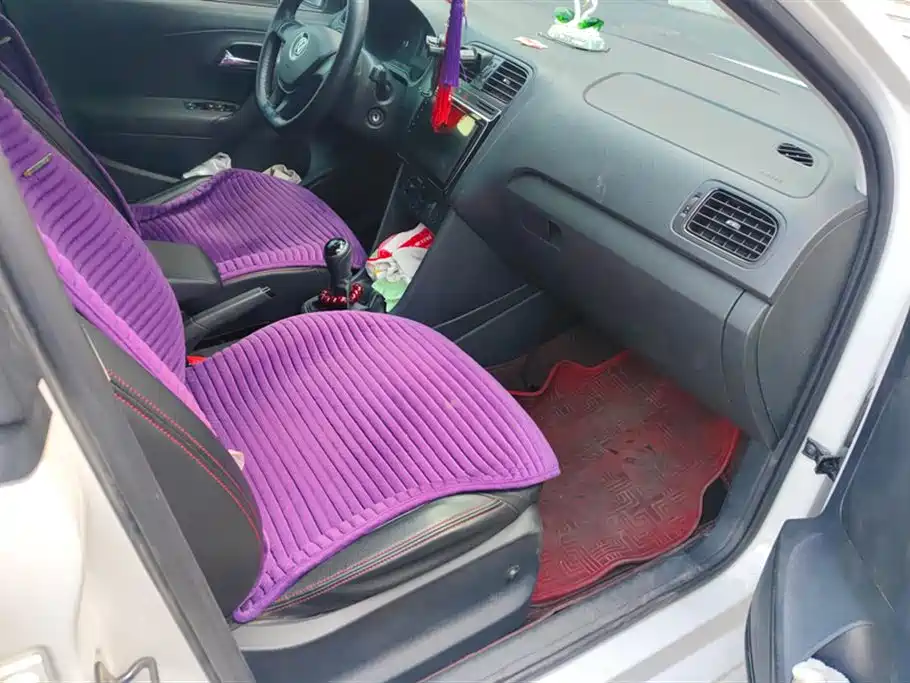 Volkswagen Polo 2016 1.4L Manual Trend фото 8