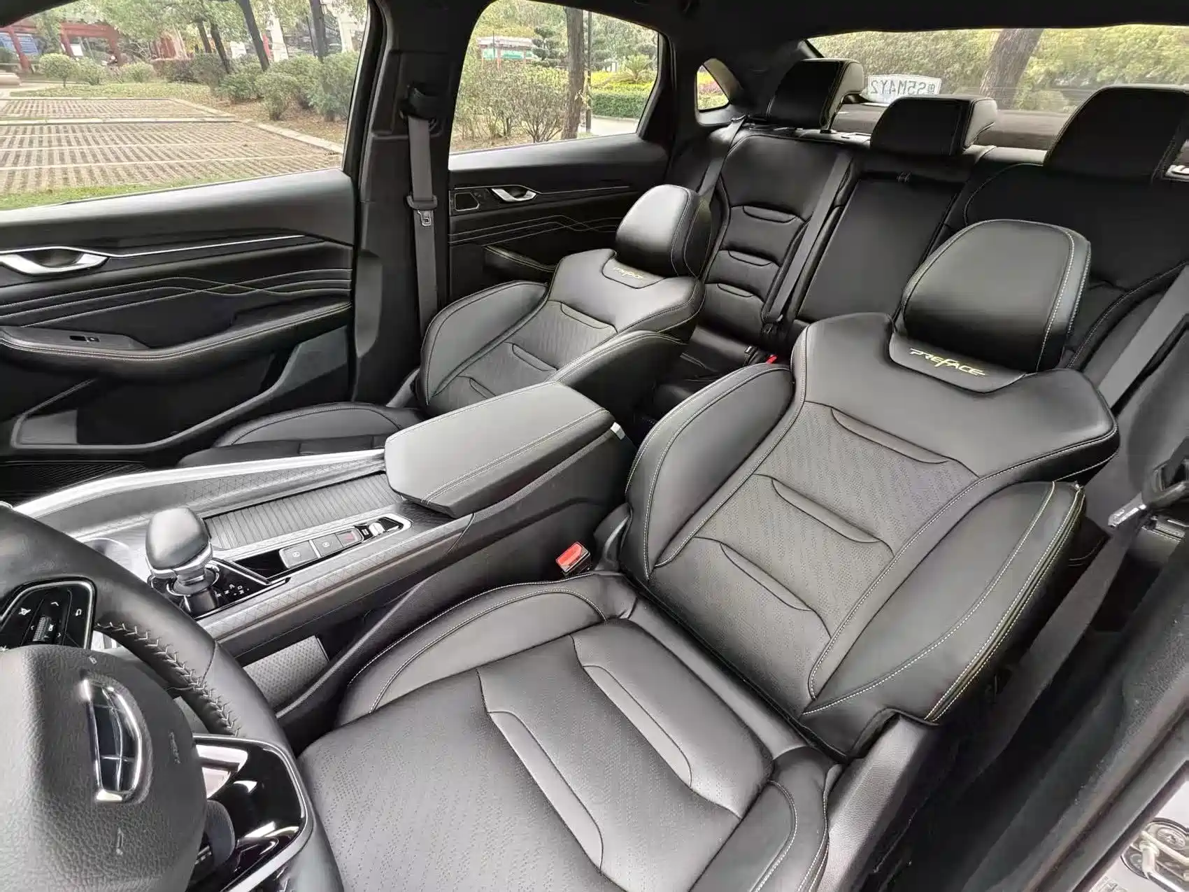 Фото 8 - Geely Preface