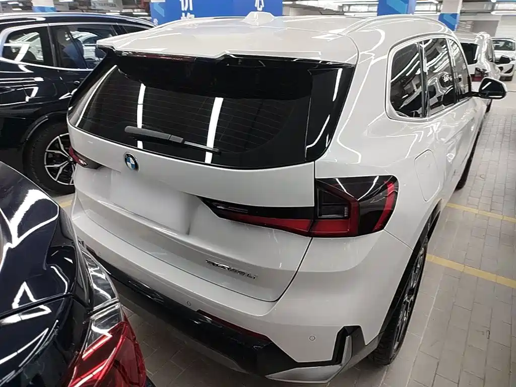 BMW X1 2023 sDrive25Li X Design Package фото 6