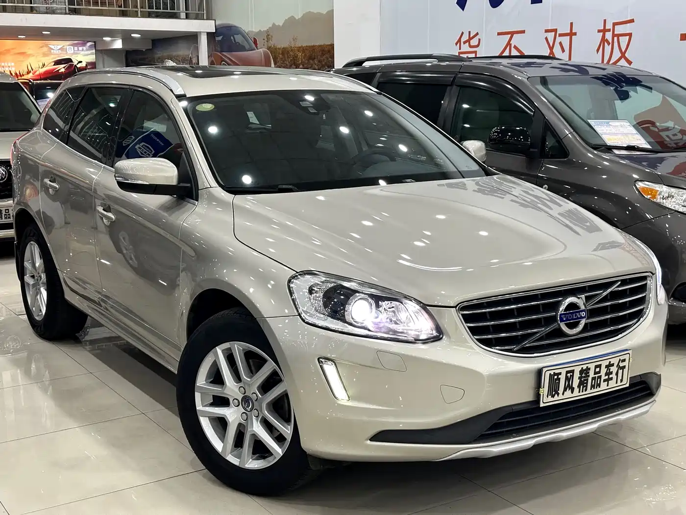 VOLVO XC60