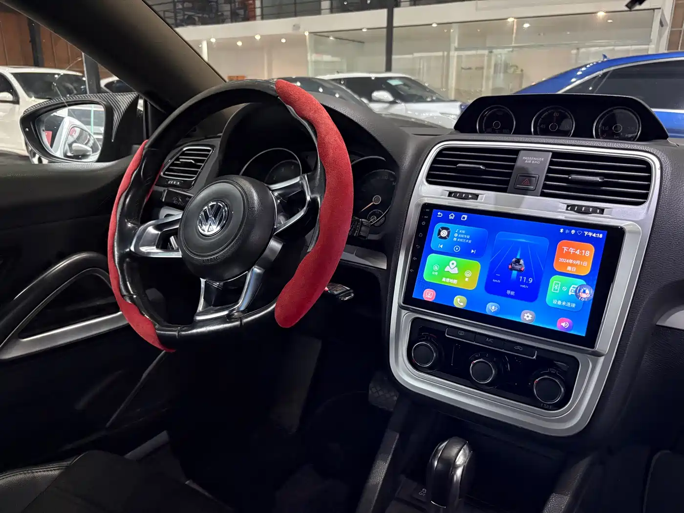 Volkswagen Scirocco 2015 1.4TSI Trend Edition фото 5