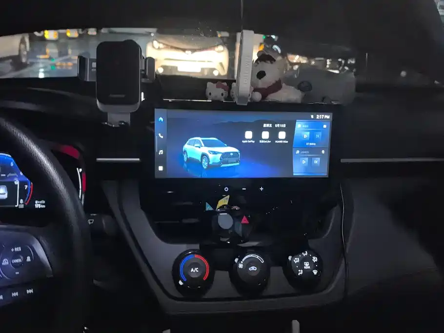 Toyota Corolla Cross 2023 2.0L Pioneer Edition фото 13