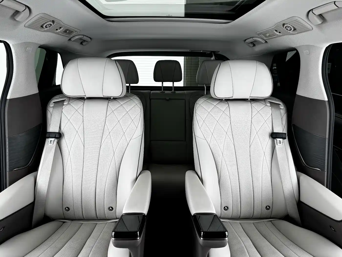 Denza D9 2023 2022 DM-i 970 All-Wheel Drive Honor Edition
