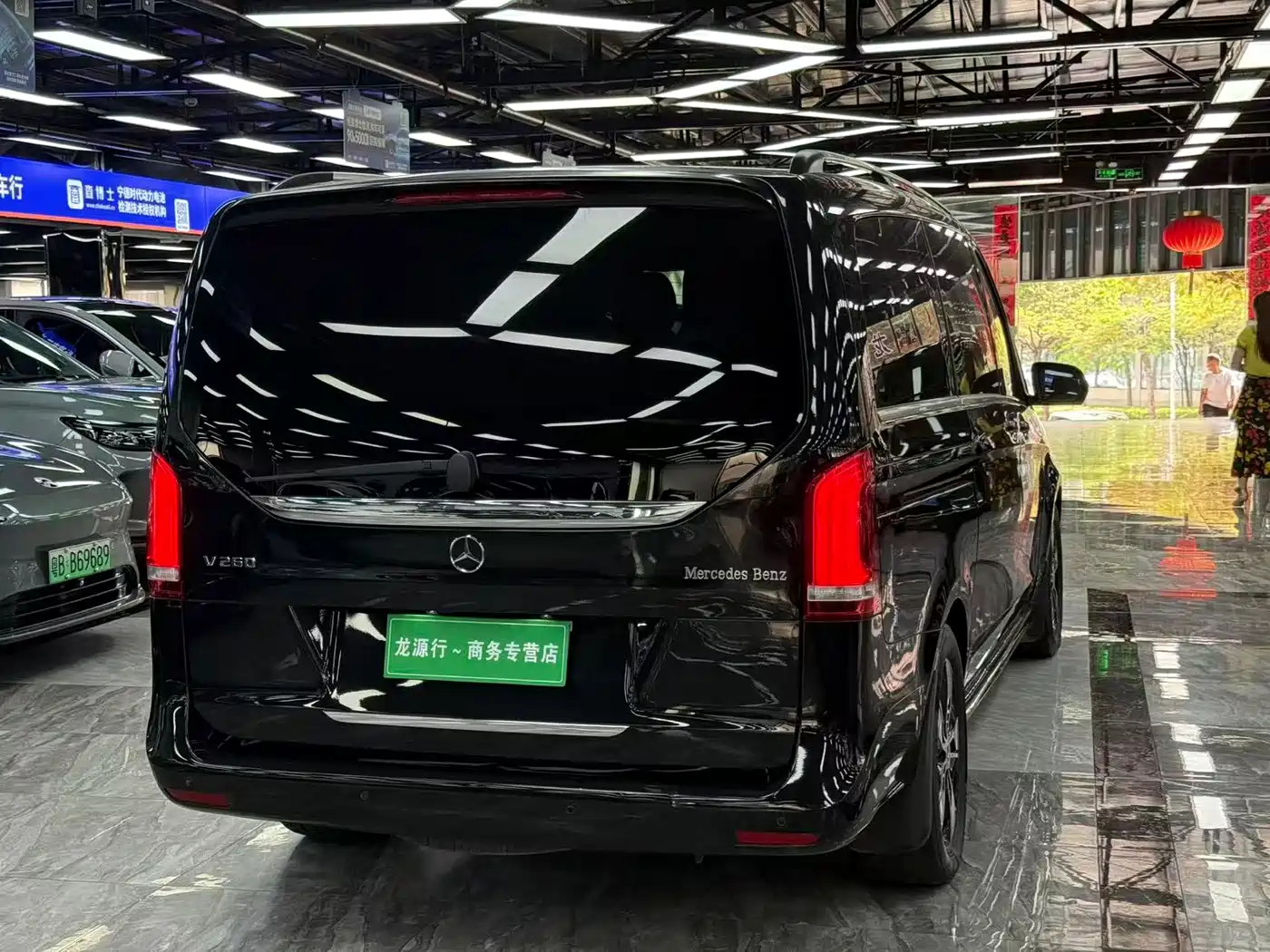 Mercedes-Benz V-Class 2021 V 260 Premium Edition фото 12