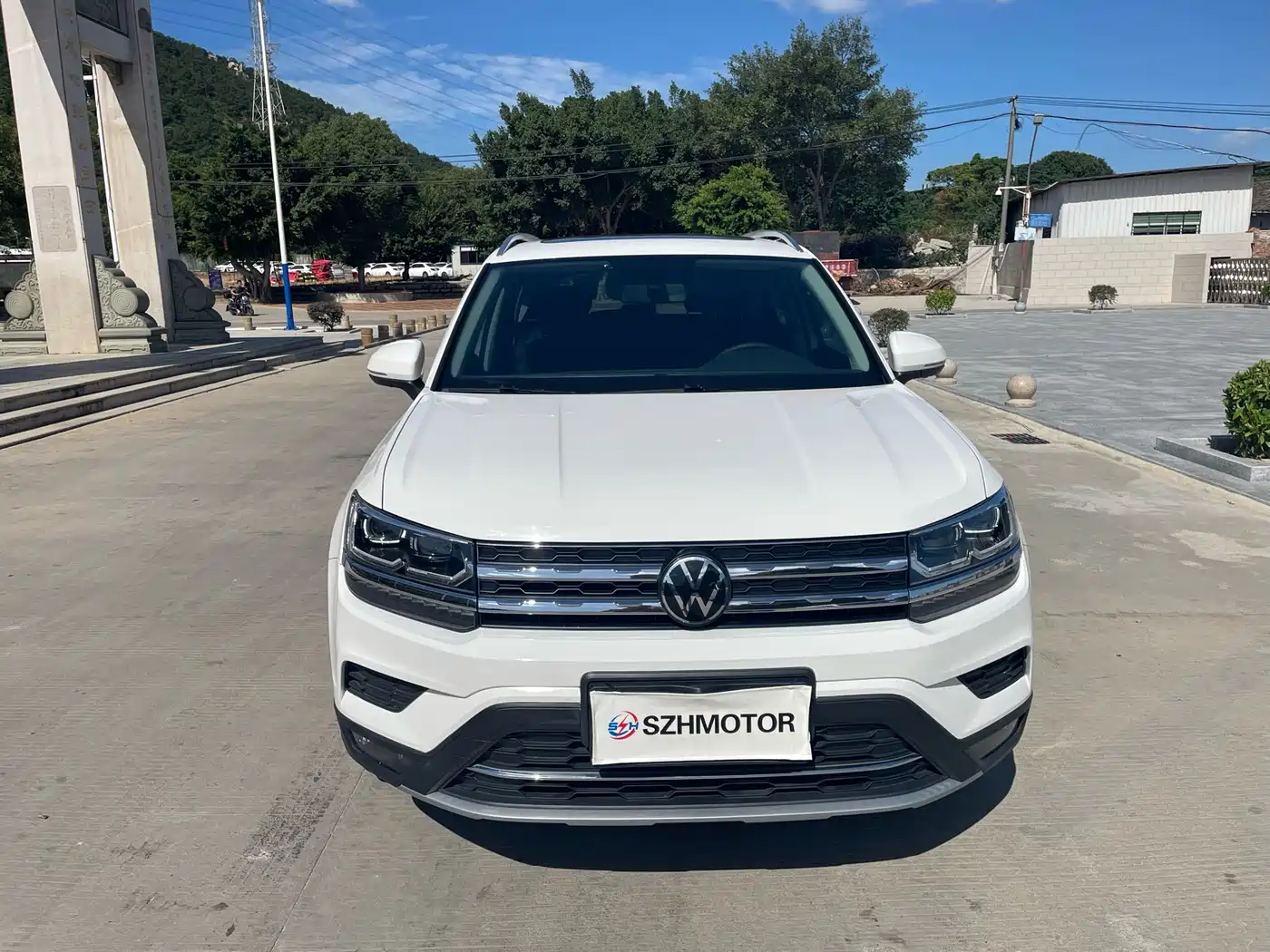 Volkswagen Tharu 2022 330TSI AWD Luxury Edition фото 2