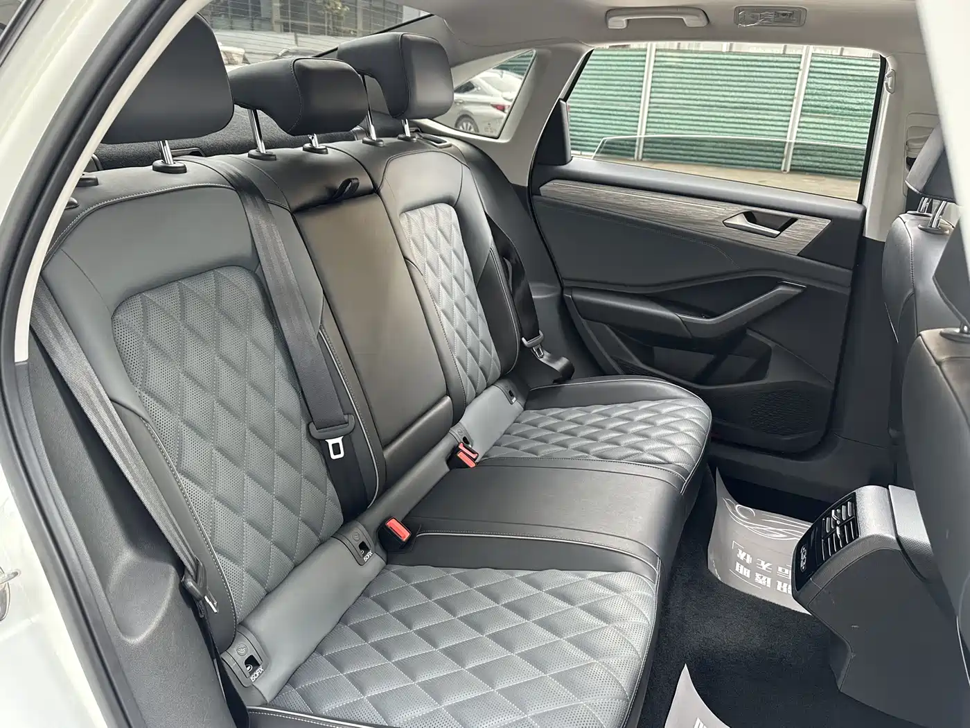 Volkswagen Sagitar 2025 Model Second Facelift 300TSI DSG Transcend Edition фото 10