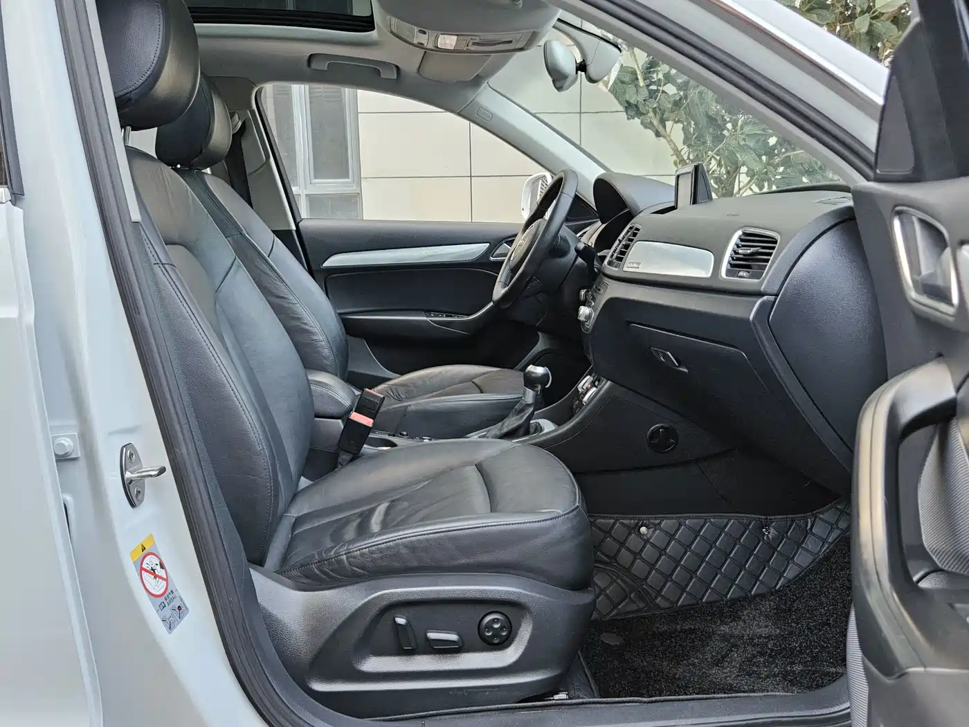 Audi Q3 2015 35 TFSI quattro Technology фото 8