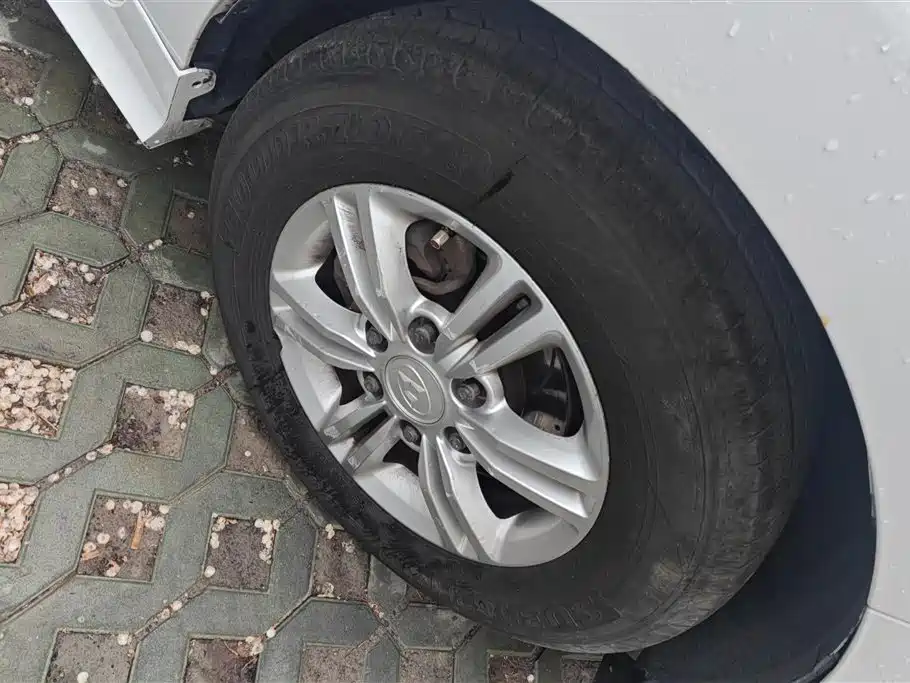 SAIC Maxus Maxus G10 2018 PLUS 1.9T Manual Elite Edition Diesel фото 6