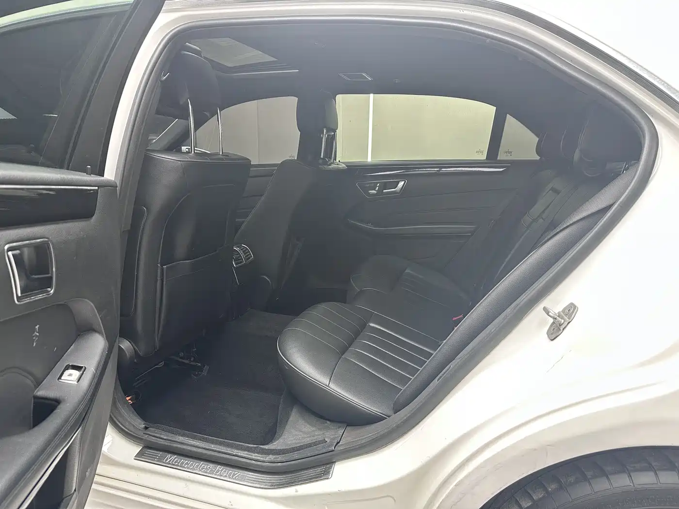Mercedes-Benz E-Class 2015 E 260 L Sport фото 8