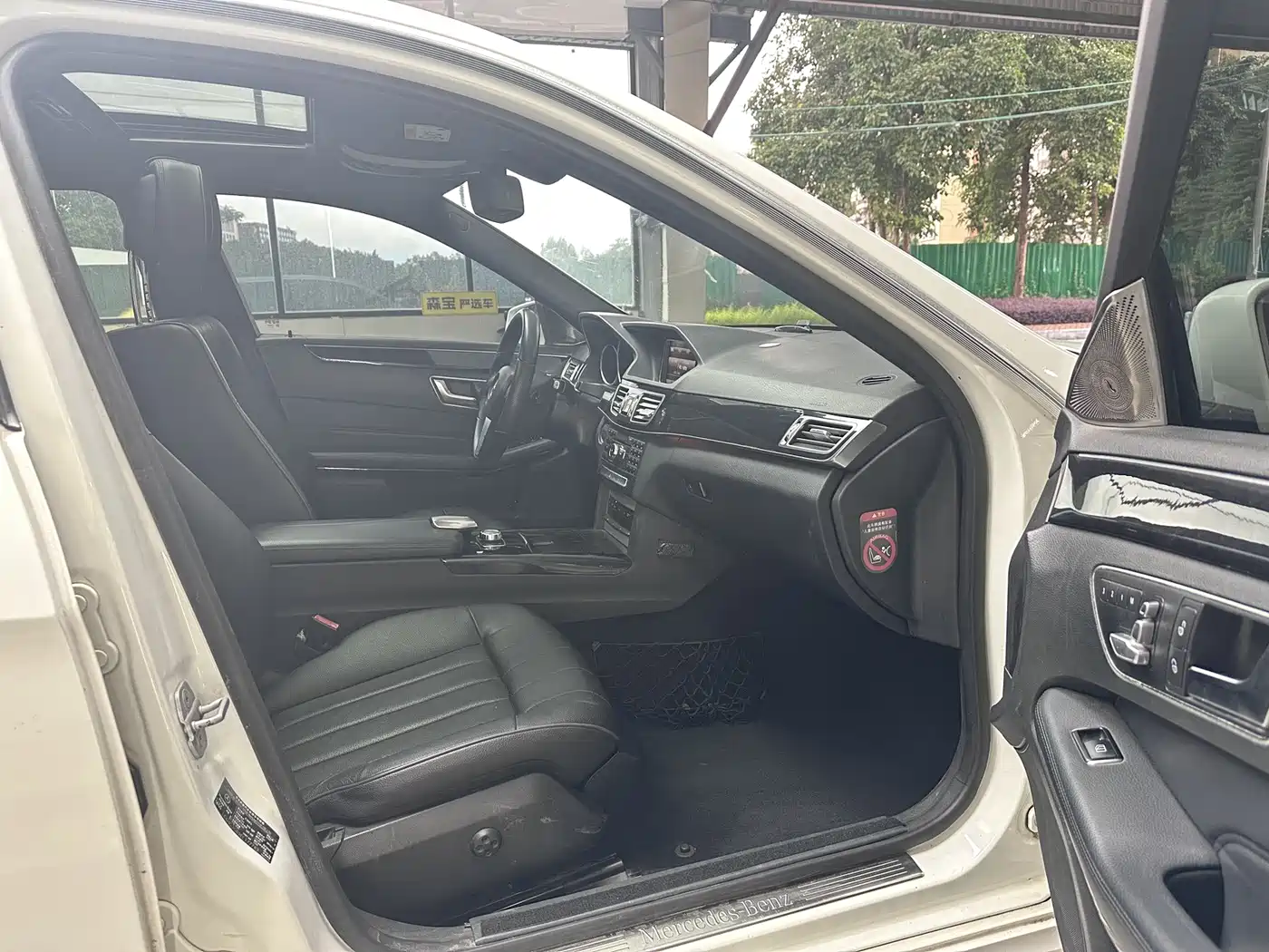 Mercedes-Benz E-Class 2015 E 260 L Sport фото 15