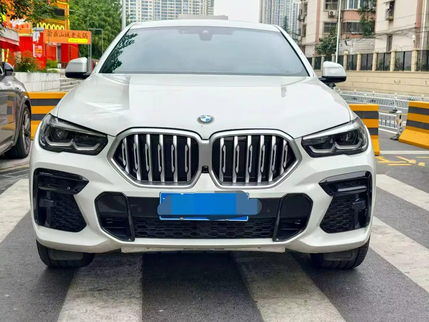 Фото 2 - BMW X6