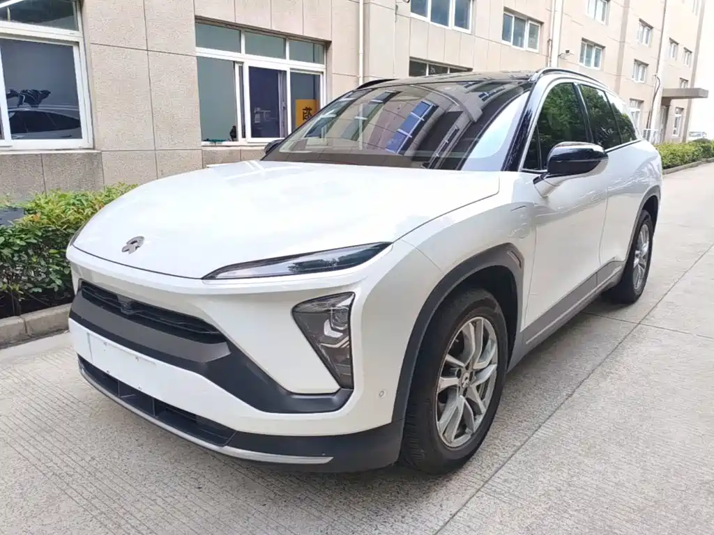 Фото 1 - NIO ES6