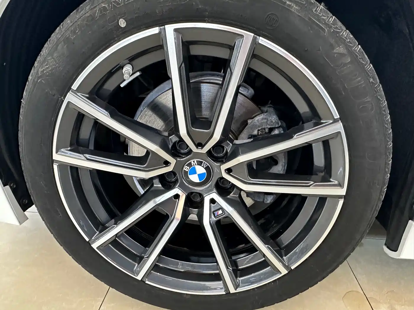 BMW 3 Series 2024 325i M Sport Package фото 14