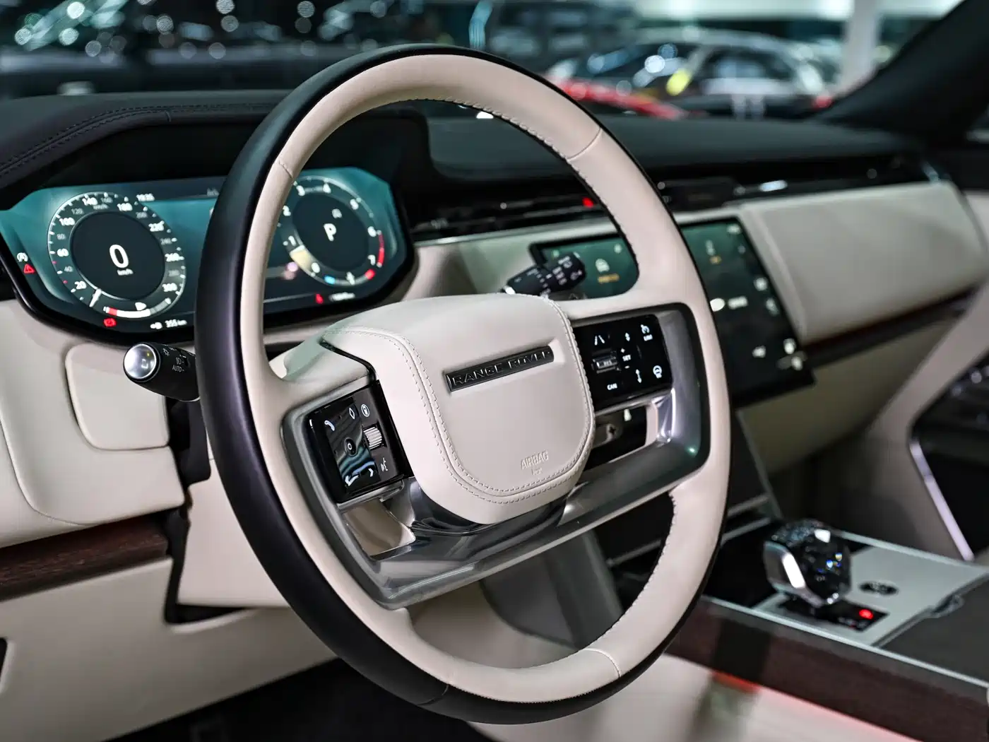 Land Rover Range Rover 2025 3.0 L6 400PS Genesis Extended Wheelbase фото 9