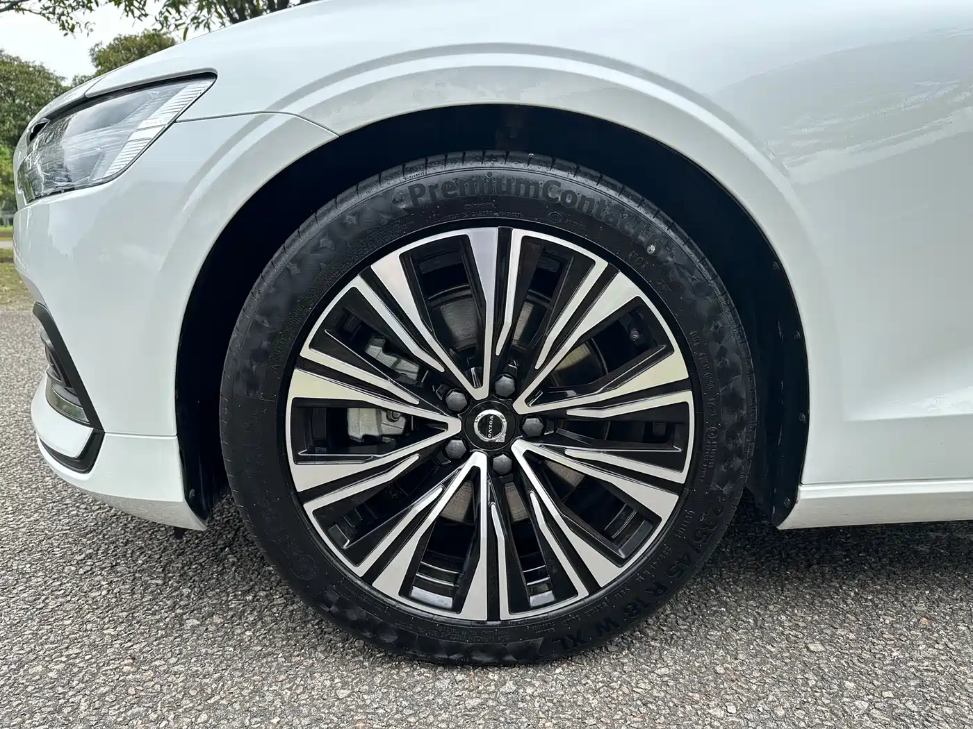Volvo V60 2023 B5 Smart Luxury Enjoyment Edition фото 14