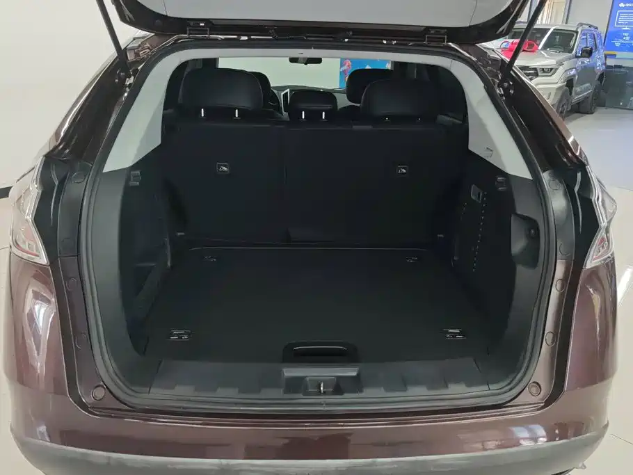 Luxgen U6 SUV 2016 2015 1.8T Innovation Upgrade