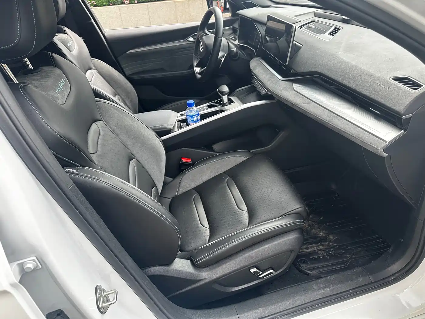 Фото 7 - Geely Preface