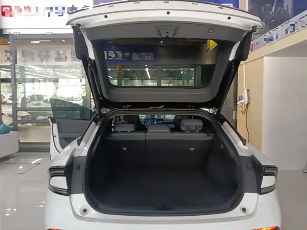 XPeng P7+ 2024 Long Range Max фото 19