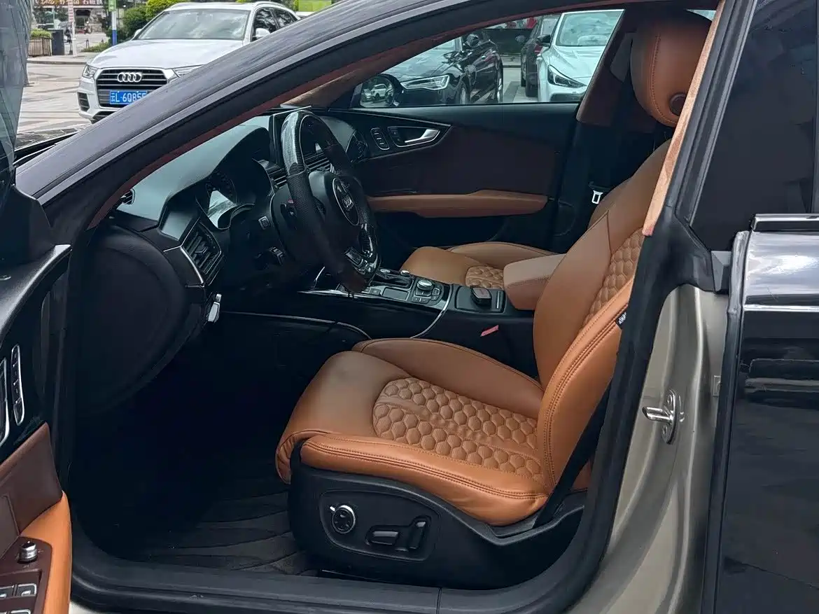 Audi A7 2012 2012 3.0TFSI quattro Luxury Model