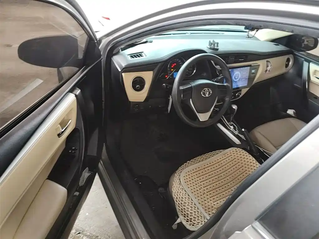 Toyota Corolla 2017 Facelift 1.2T S-CVT GL фото 16