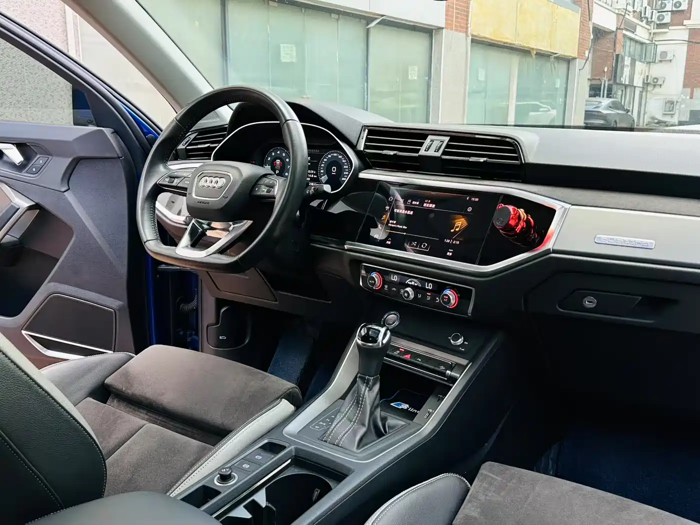 Фото 12 - Audi Q3