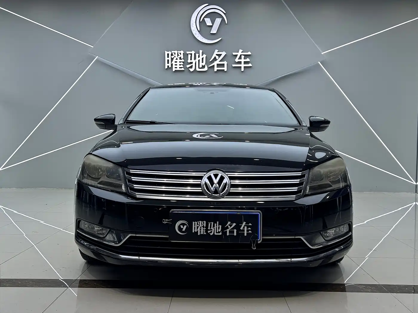Photo 2 - Volkswagen Magotan