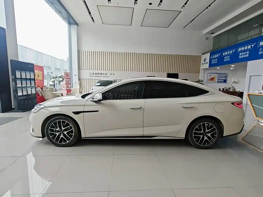 BYD Seal 07 DM-i 2025 2025 Smart Drive Edition DM-i 1.5L 125km Premium