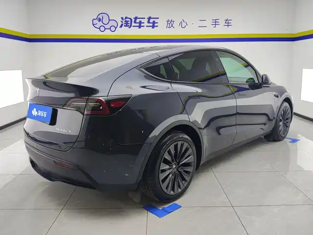 Tesla Model Y 2024 Rear-Wheel Drive Version — фото 3