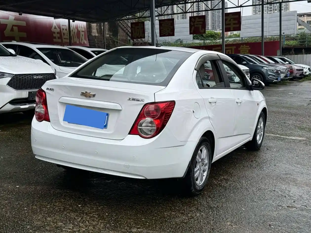Chevrolet Aveo 2014 2011 Sedan 1.4L MT SE