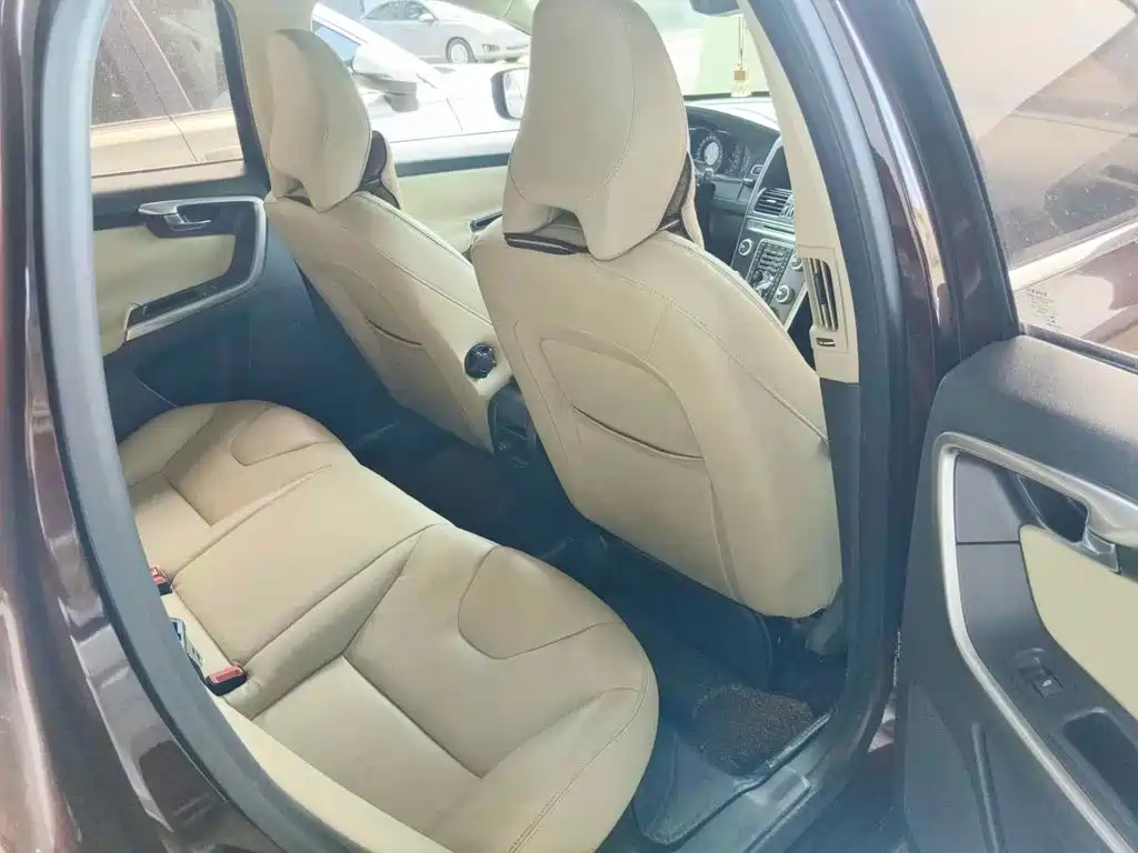 Volvo XC60 (Import) 2015 2014 T5 Zhiyi Edition