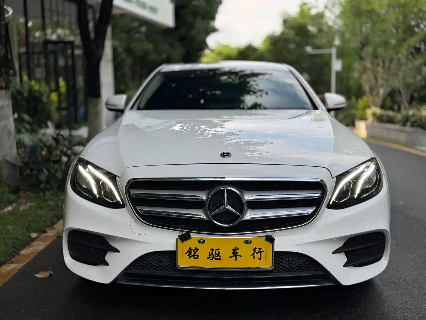Mercedes-Benz E-Class 2016 E 200 L Sport Type фото 2