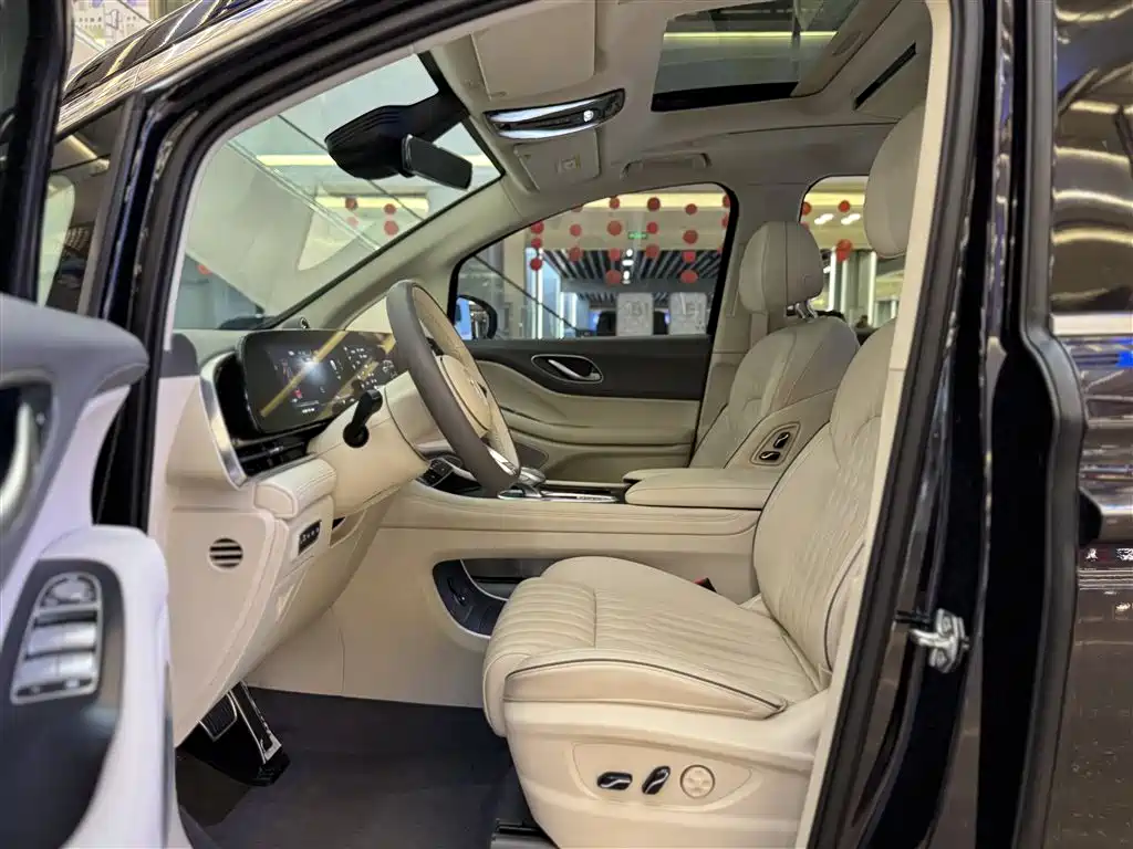 Voyah Auto Voyah Dreamer 2024 PHEV Extended Range Premium Edition фото 17