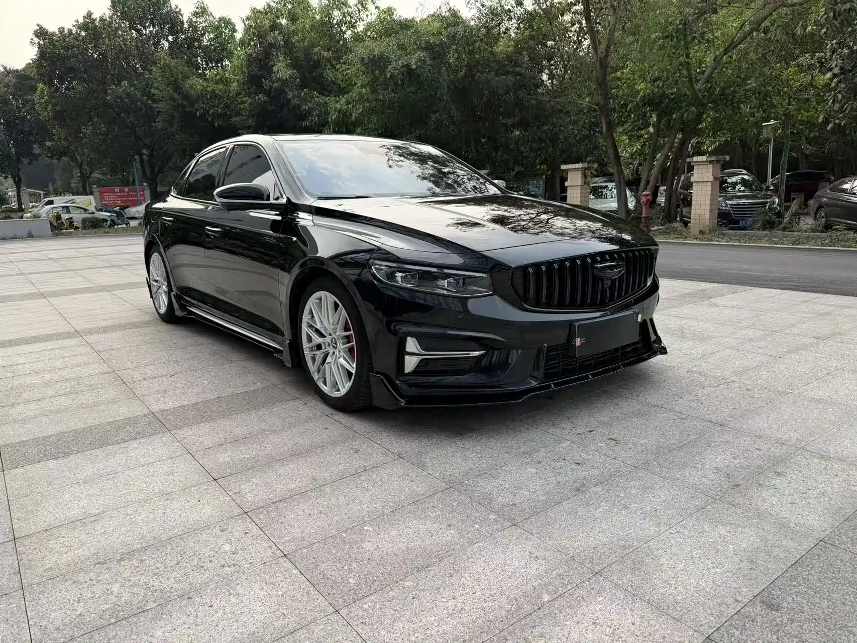 Фото 3 - Geely Preface