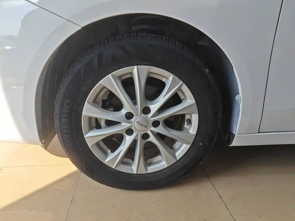 Photo 23 - Roewe i5
