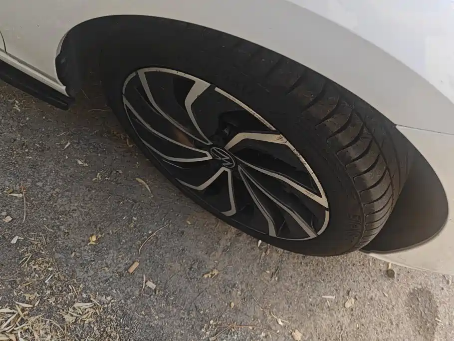 Фото 6 - Volkswagen Golf