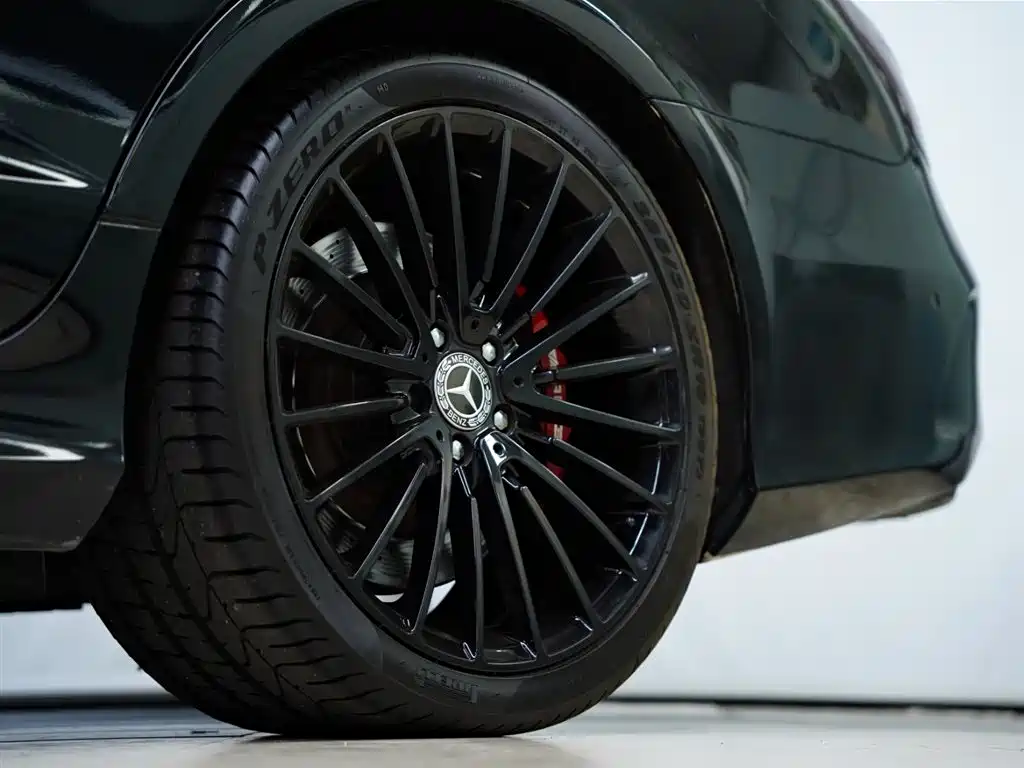 Mercedes-Benz CLS AMG 2015 AMG CLS 63 4MATIC фото 22