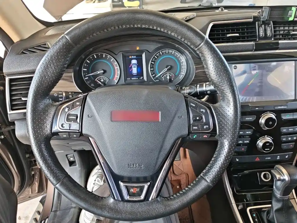 Фото 11 - Haval H2