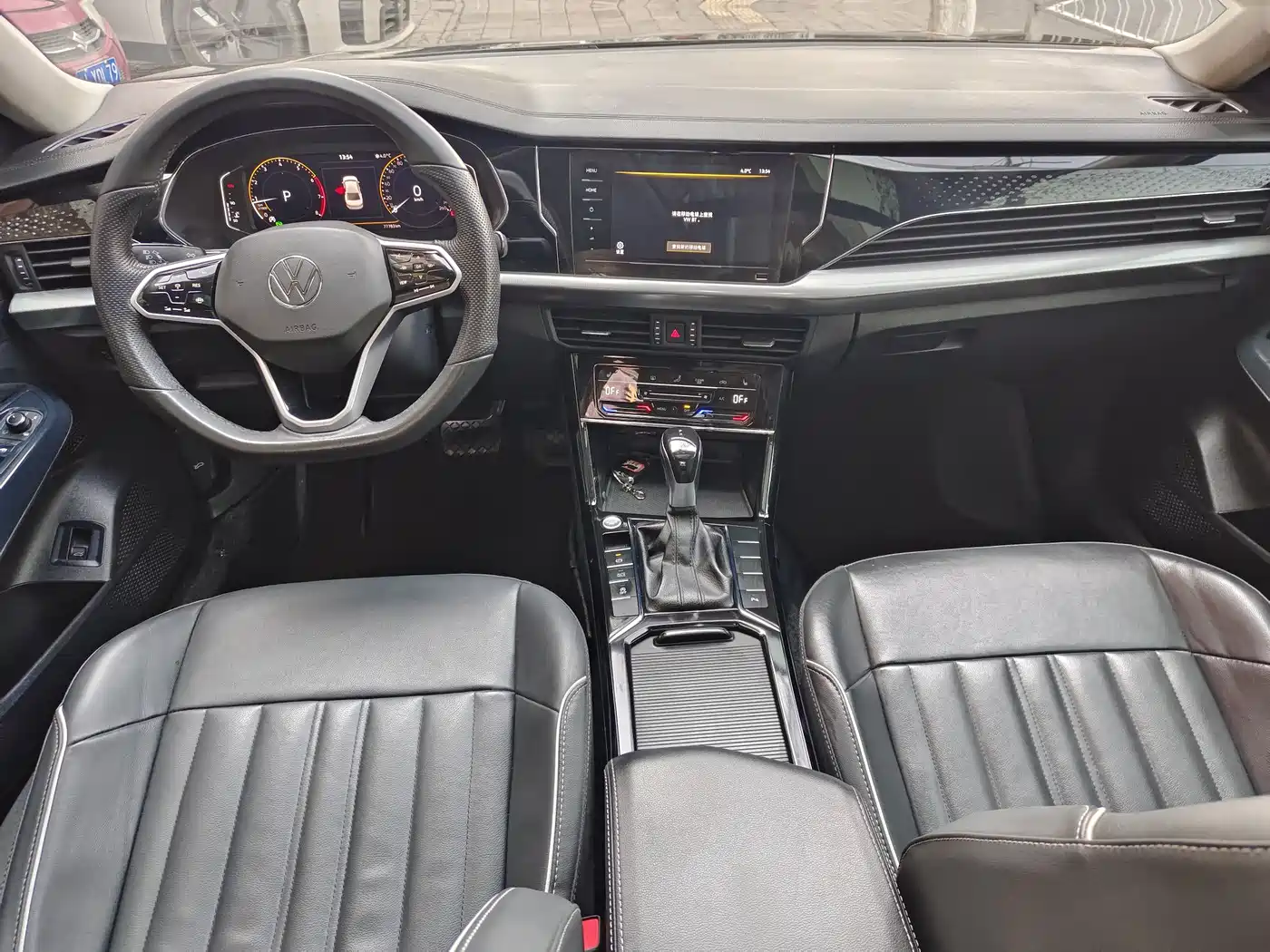 Volkswagen Passat 2023 330TSI Starlight Elite Edition фото 6