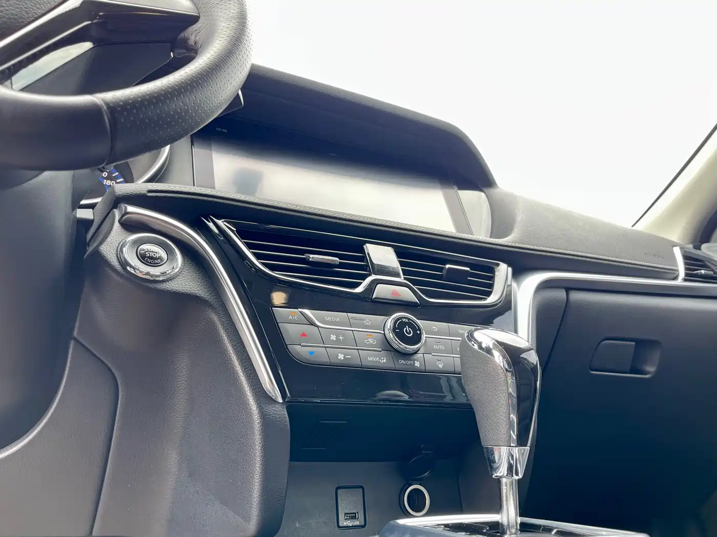Venucia T90 2019 2018 2.0L CVT Smart Connection Intelligent Edition China V