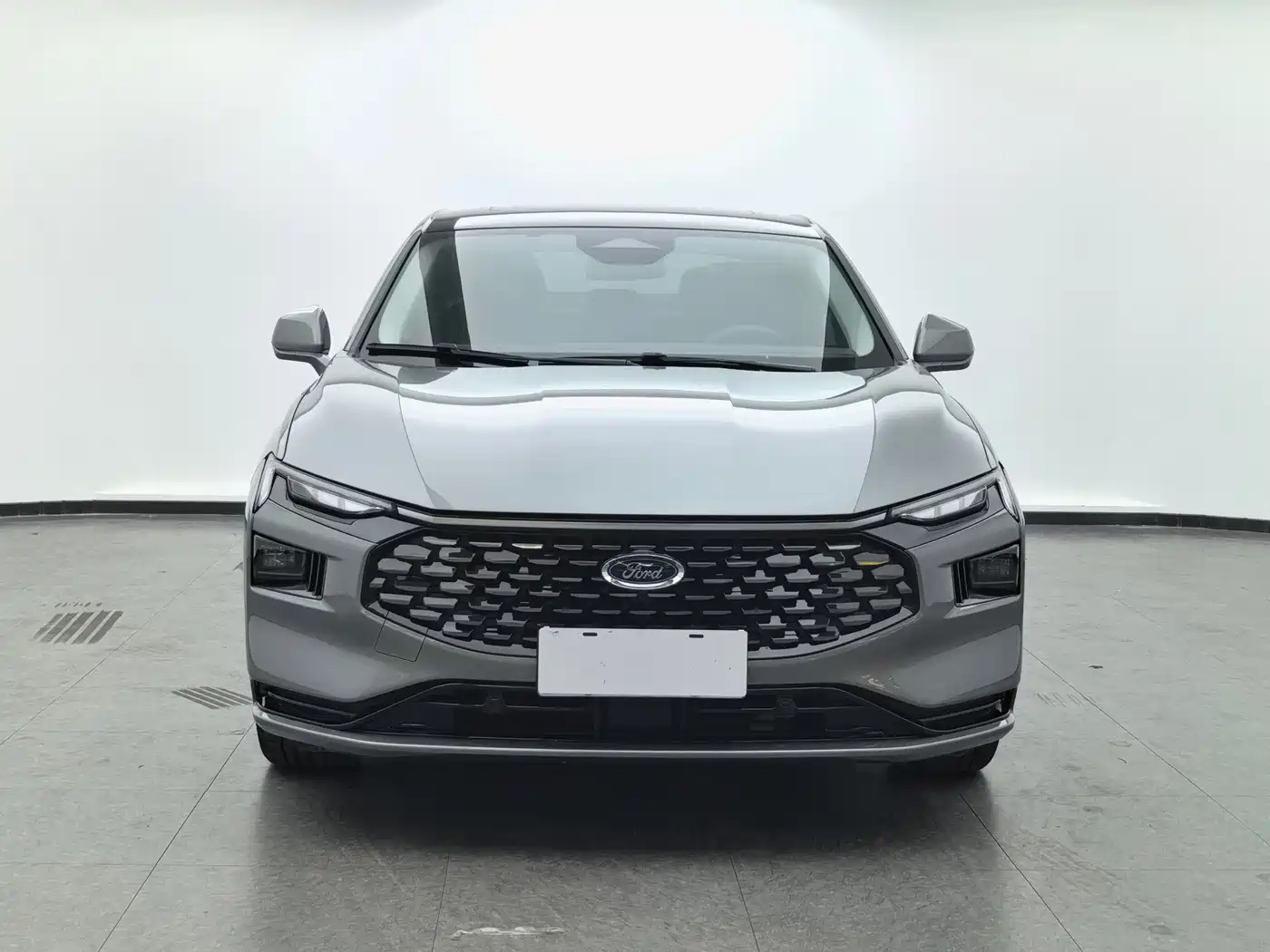 Фото 2 - Ford Mondeo