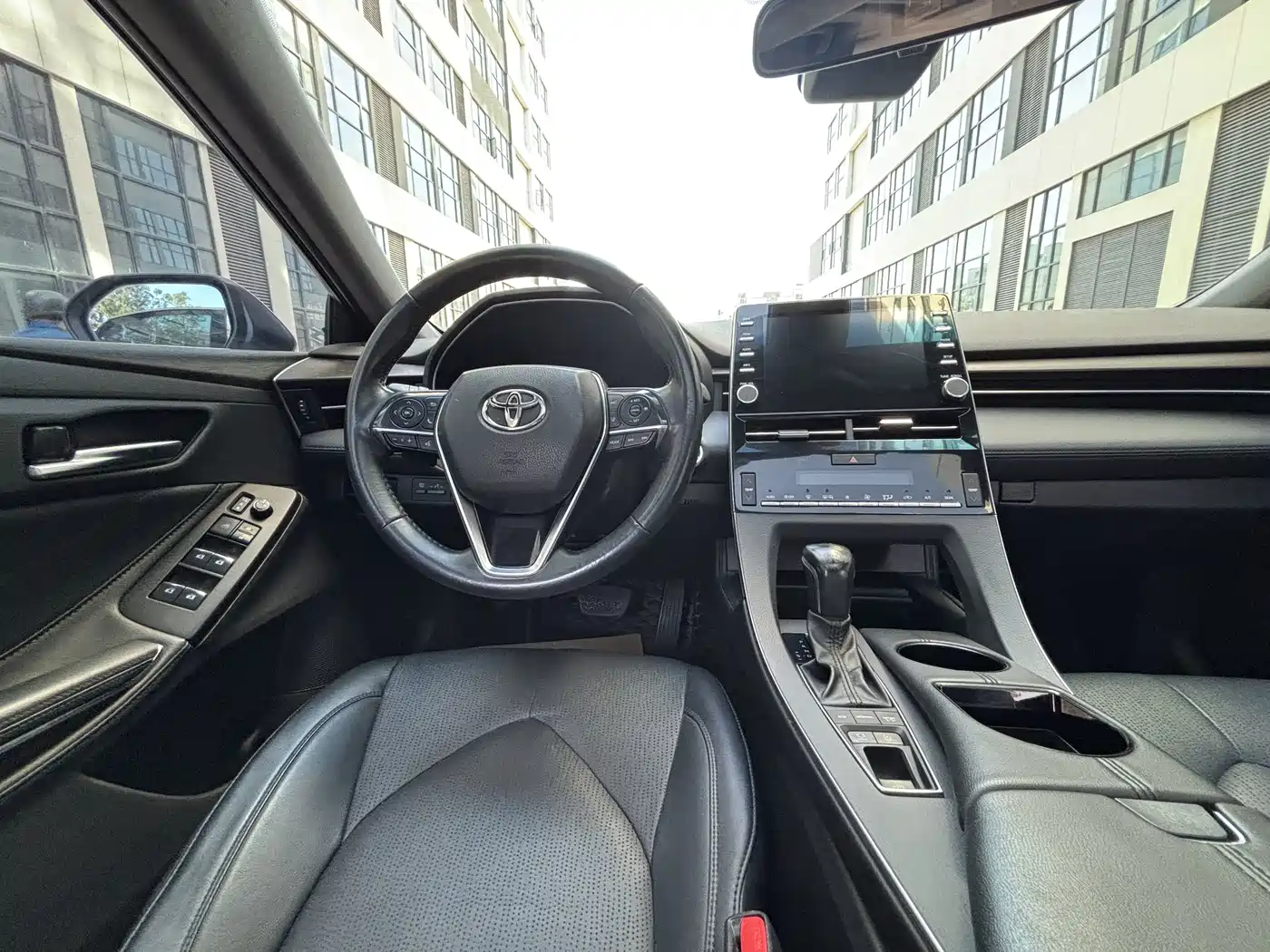 Toyota Avalon 2021 2.5L Luxury Edition фото 8