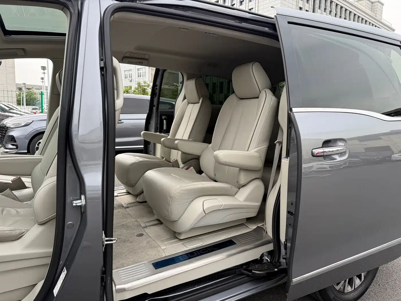 Buick GL8 2021 Land Business Class 652T Luxury фото 15